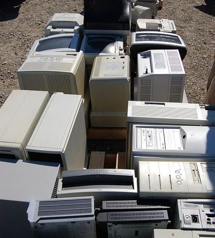 e-waste accumulation cause environmental effects